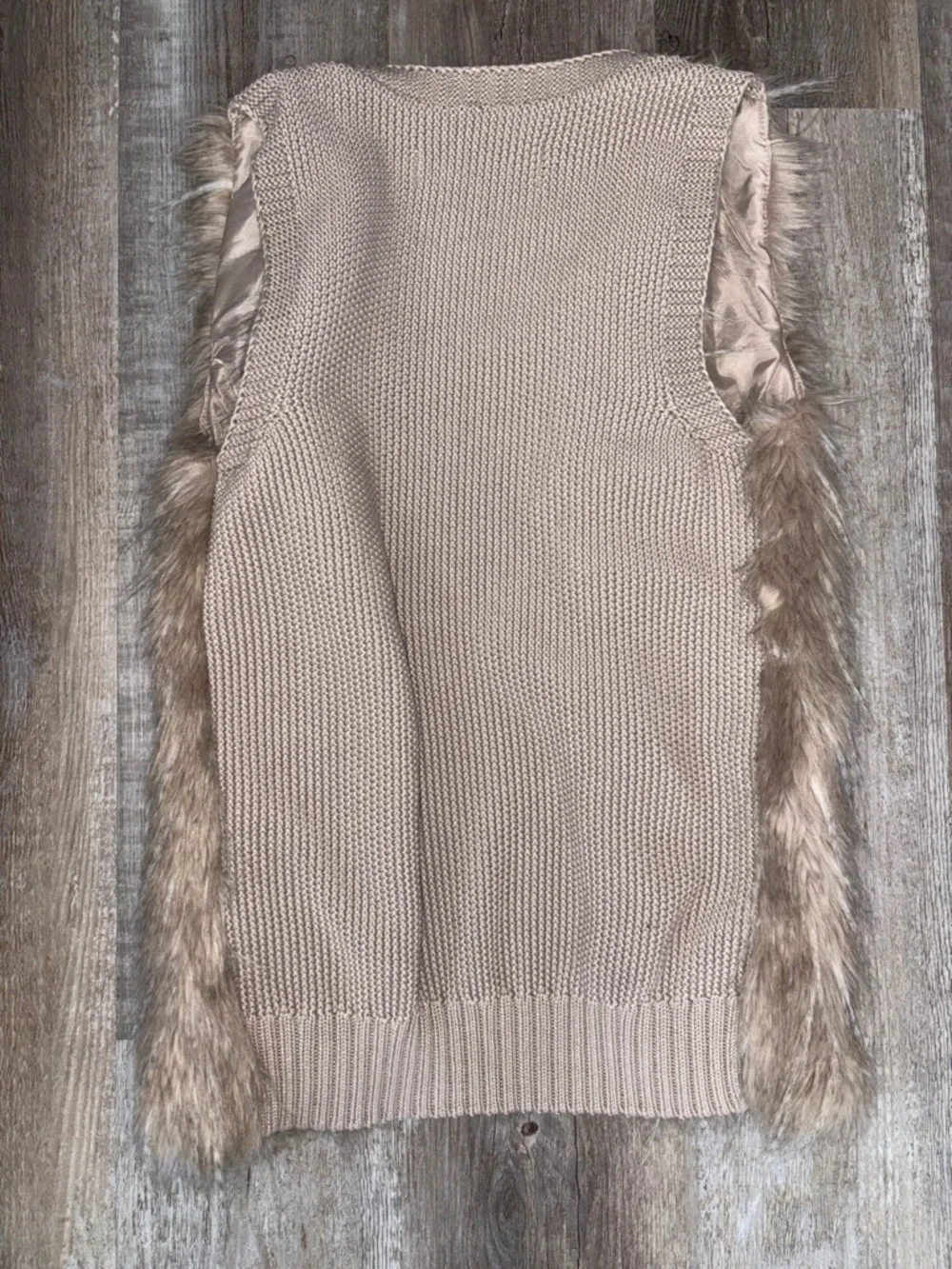 Sebby Collection Vest Fur/Feather - Picture 4 of 4